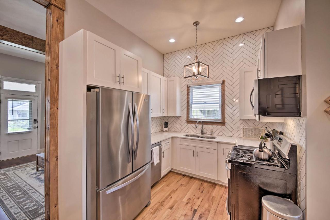 Updated Indianapolis Home, Walk To Lucas Oil! Bagian luar foto