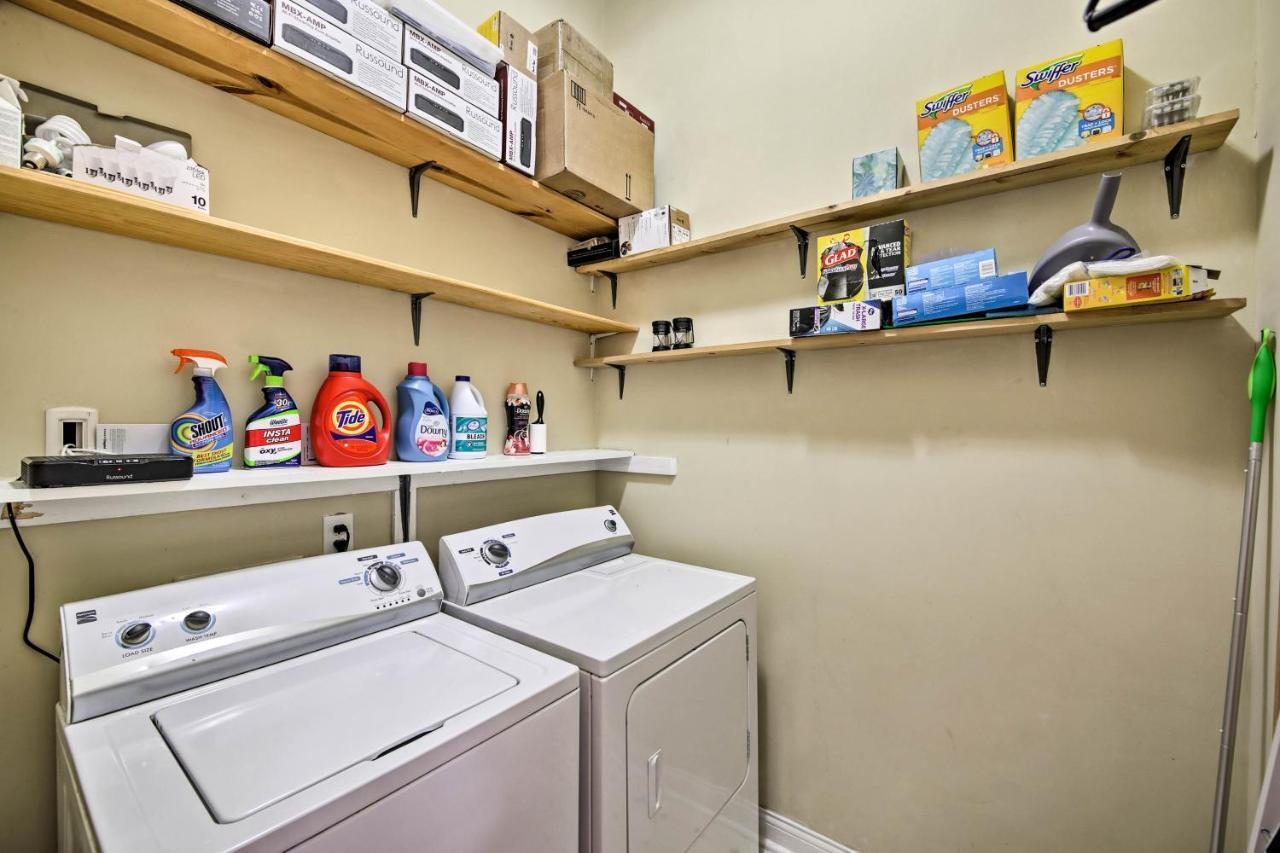 Updated Indianapolis Home, Walk To Lucas Oil! Bagian luar foto